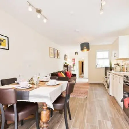 Apartmán Charming Riverside - Minutes From